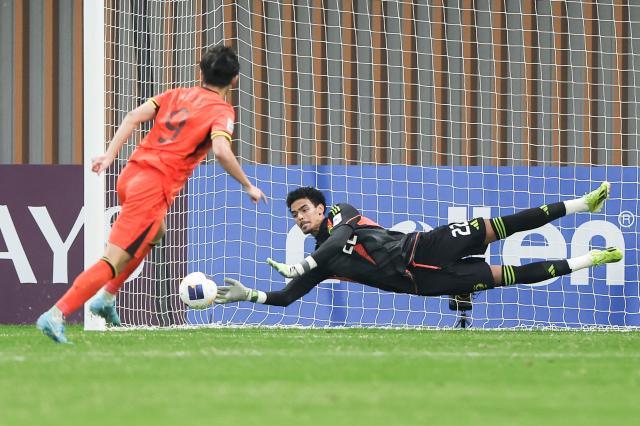 意难平！控球60%射门12次 刘诚宇失点王钰栋失单刀